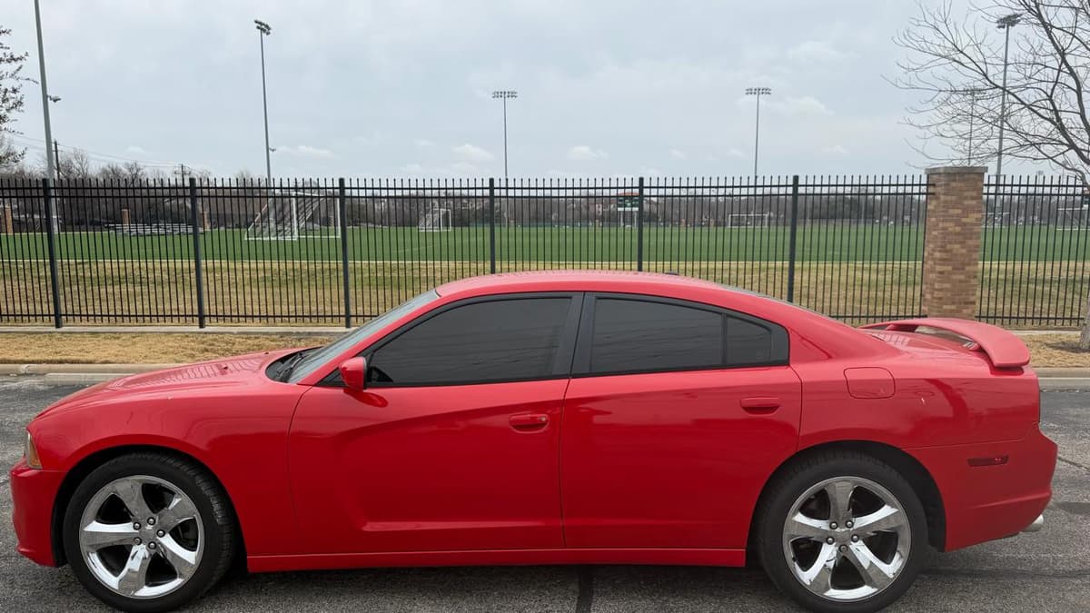2014 Dodge Charger - Image 7