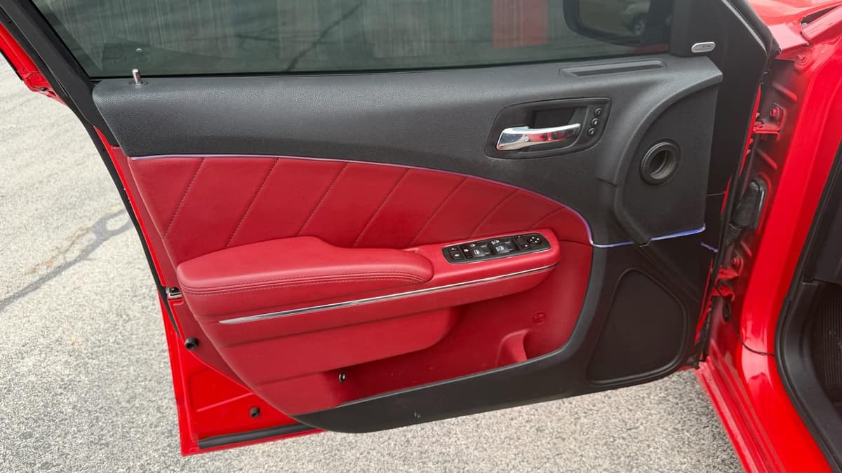 2014 Dodge Charger - Image 8