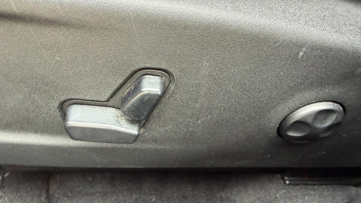 2014 Dodge Charger - Image 20