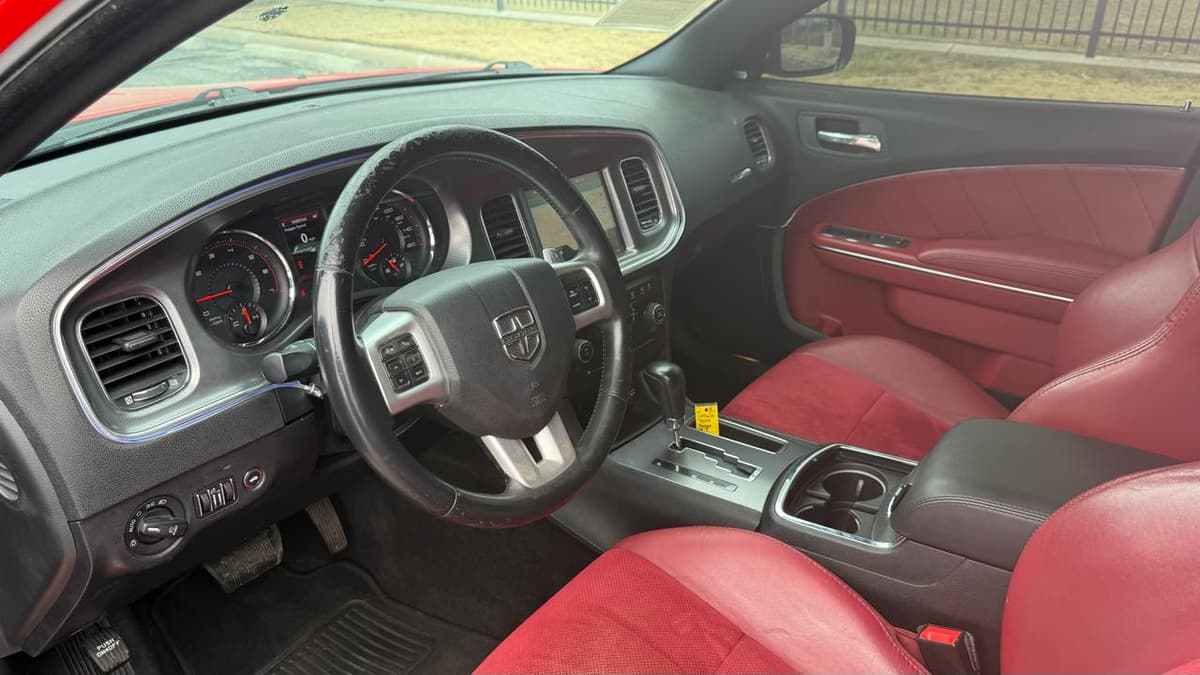 2014 Dodge Charger - Image 29