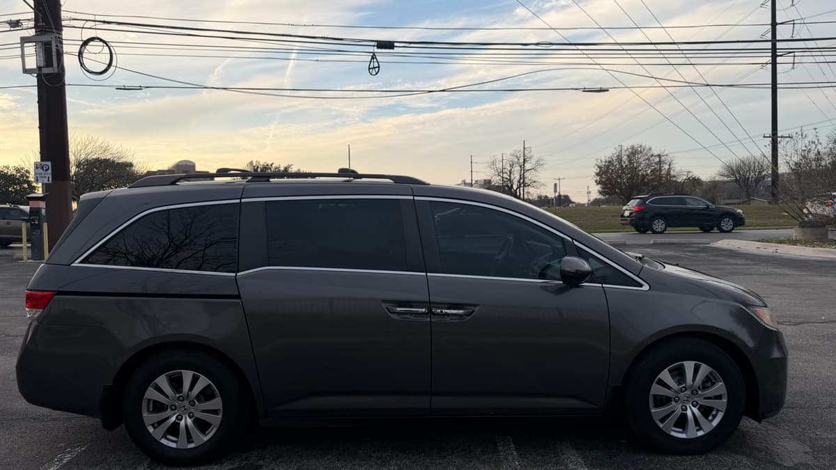 2014 Honda Odyssey - Image 3