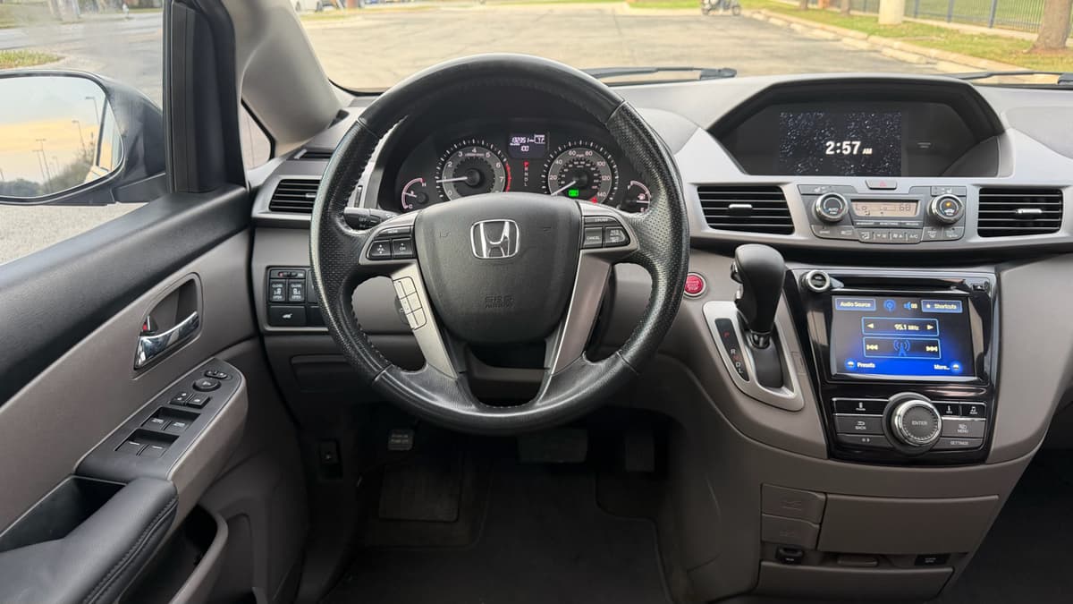 2014 Honda Odyssey - Image 14