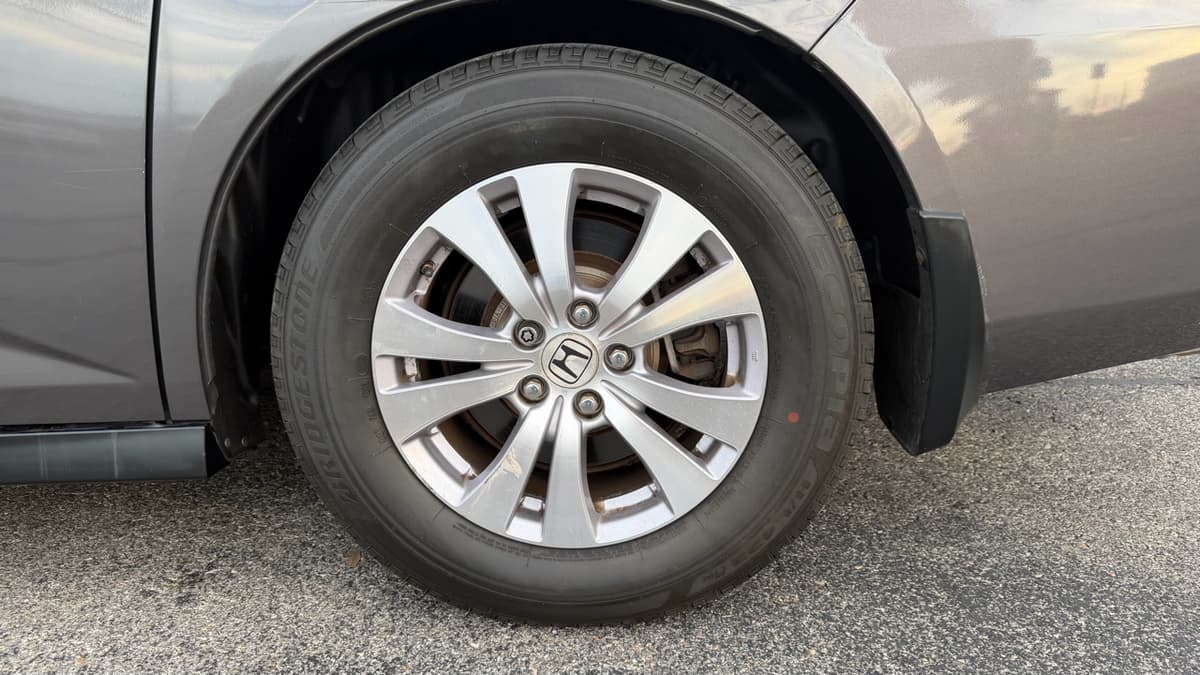 2014 Honda Odyssey - Image 32