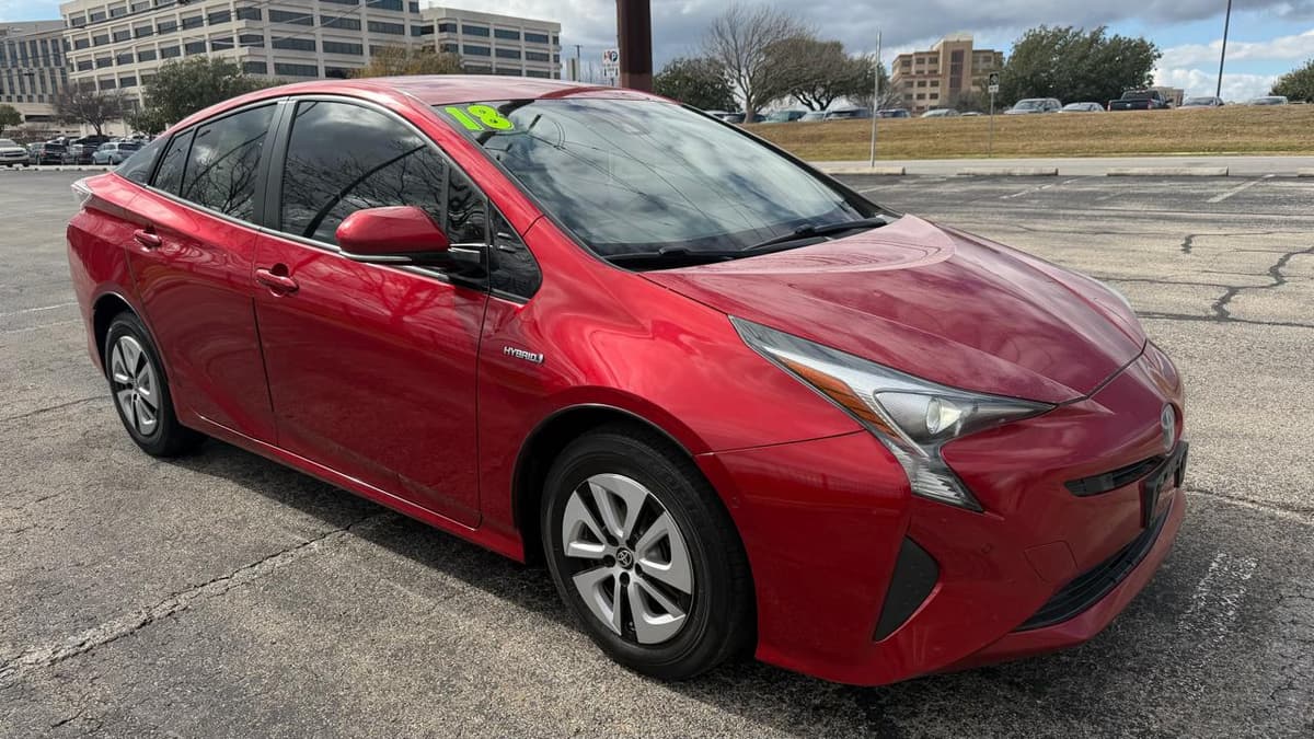2018 Toyota Prius - Image 2