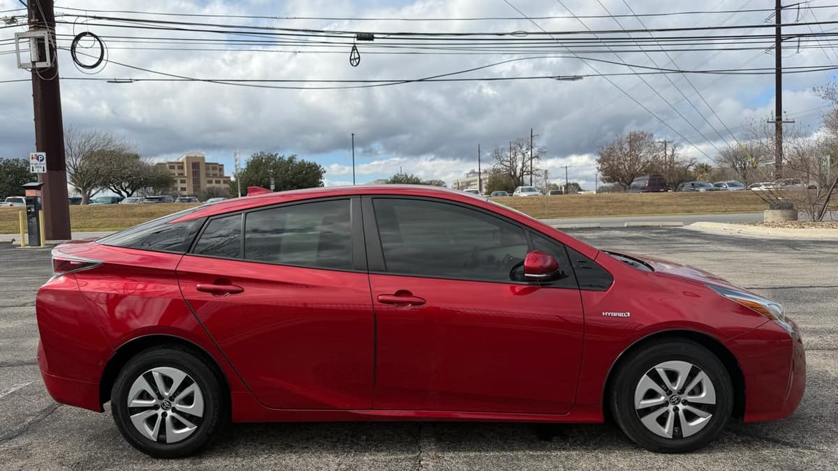 2018 Toyota Prius - Image 3