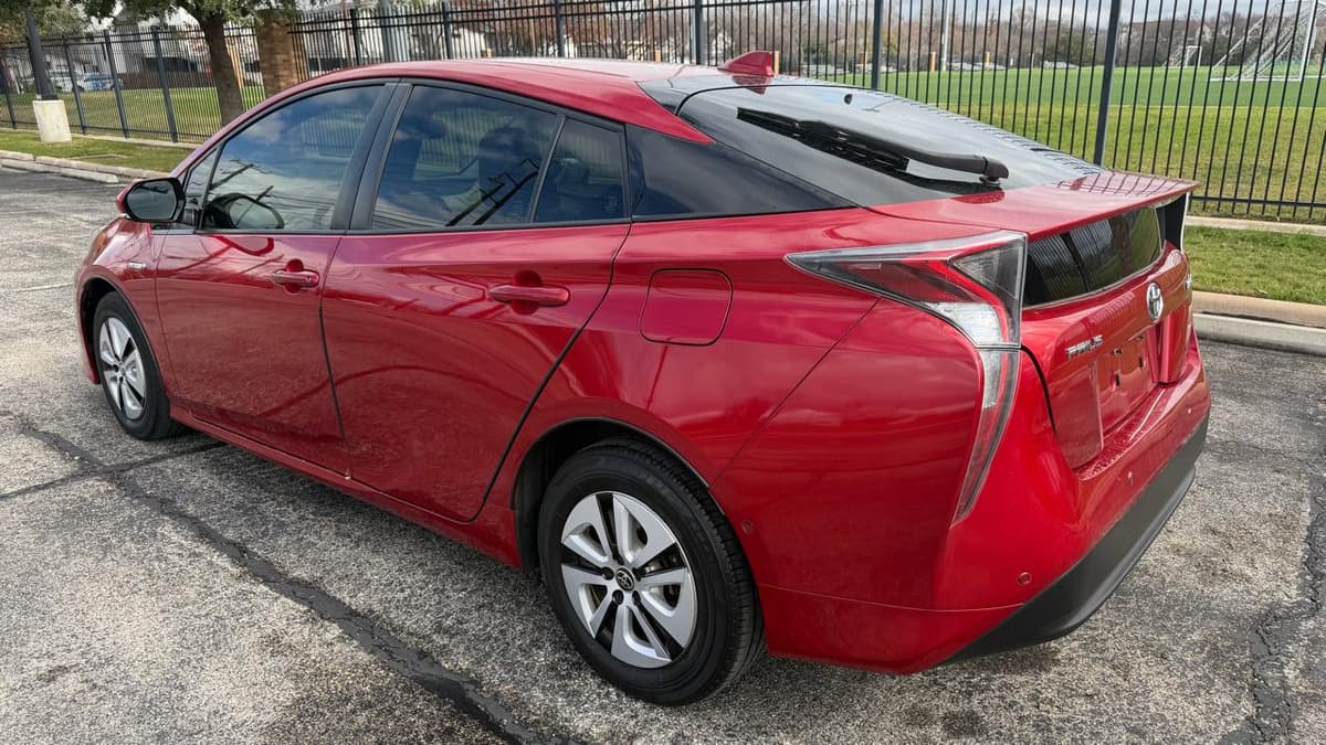 2018 Toyota Prius - Image 6