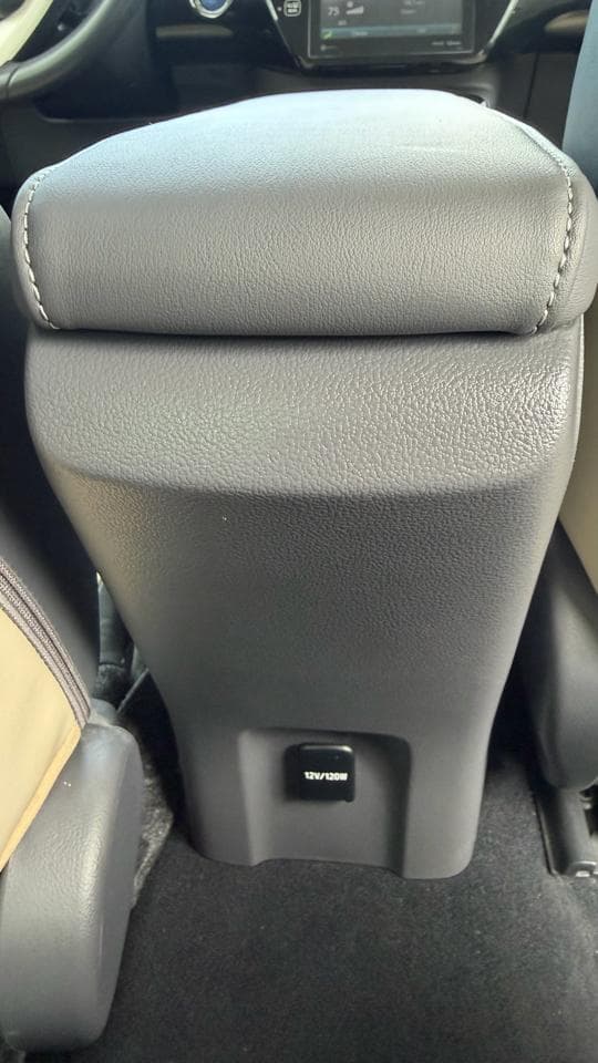 2018 Toyota Prius - Image 15