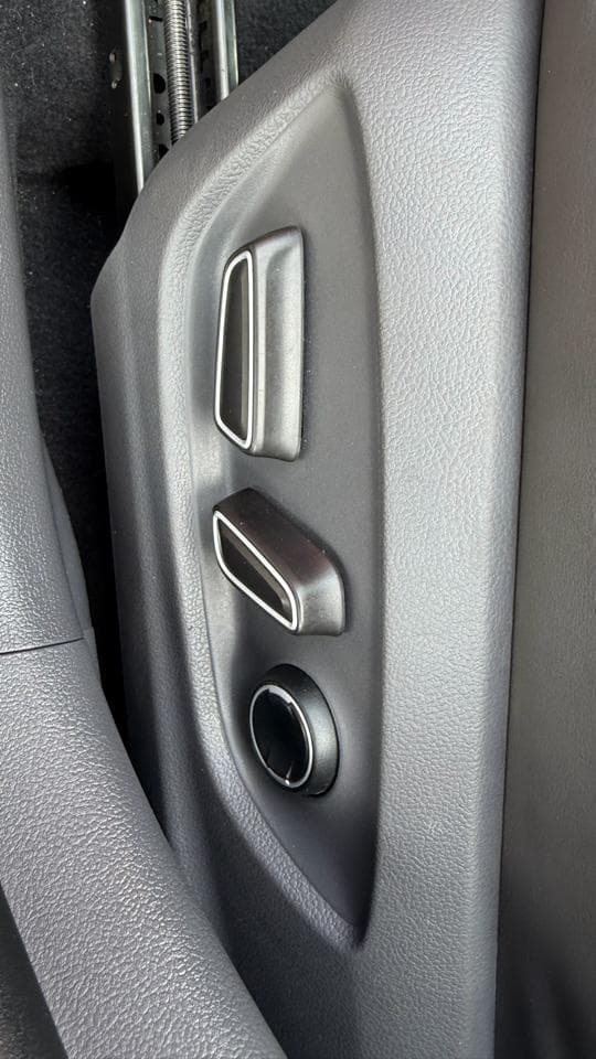 2018 Toyota Prius - Image 24