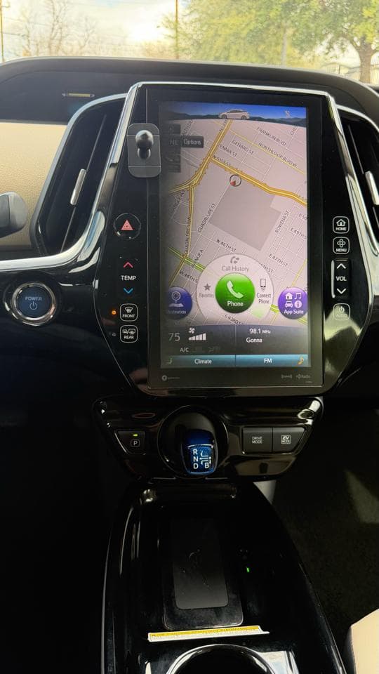 2018 Toyota Prius - Image 26