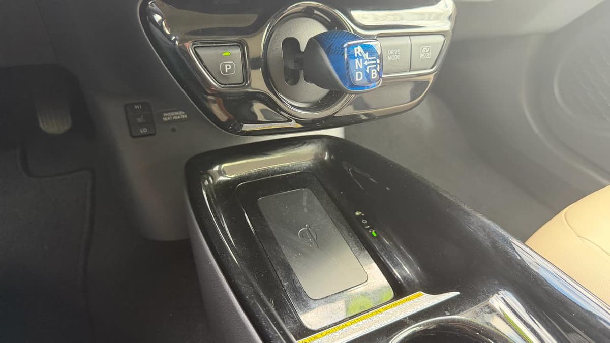 2018 Toyota Prius - Image 27