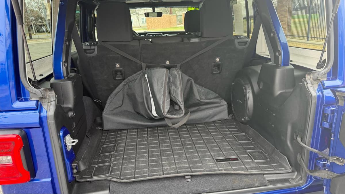 2018 Jeep Wrangler - Image 10