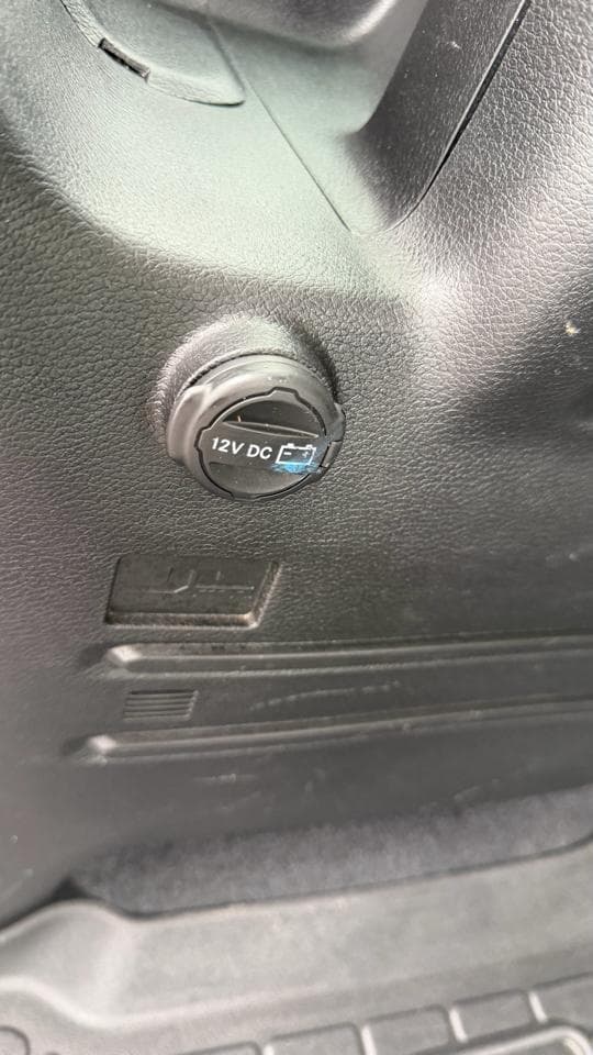 2018 Jeep Wrangler - Image 13