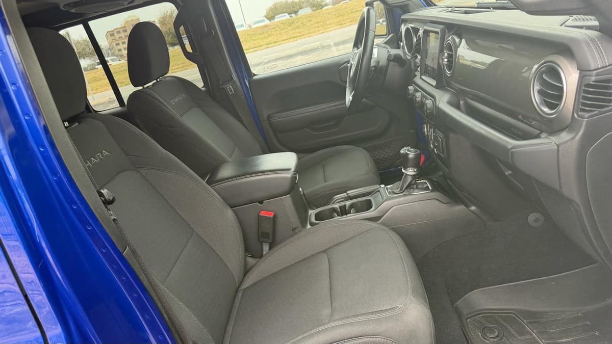 2018 Jeep Wrangler - Image 19