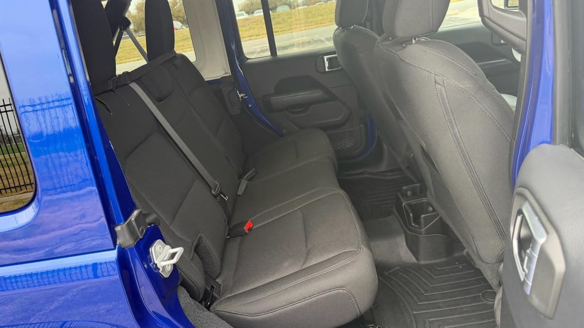 2018 Jeep Wrangler - Image 21