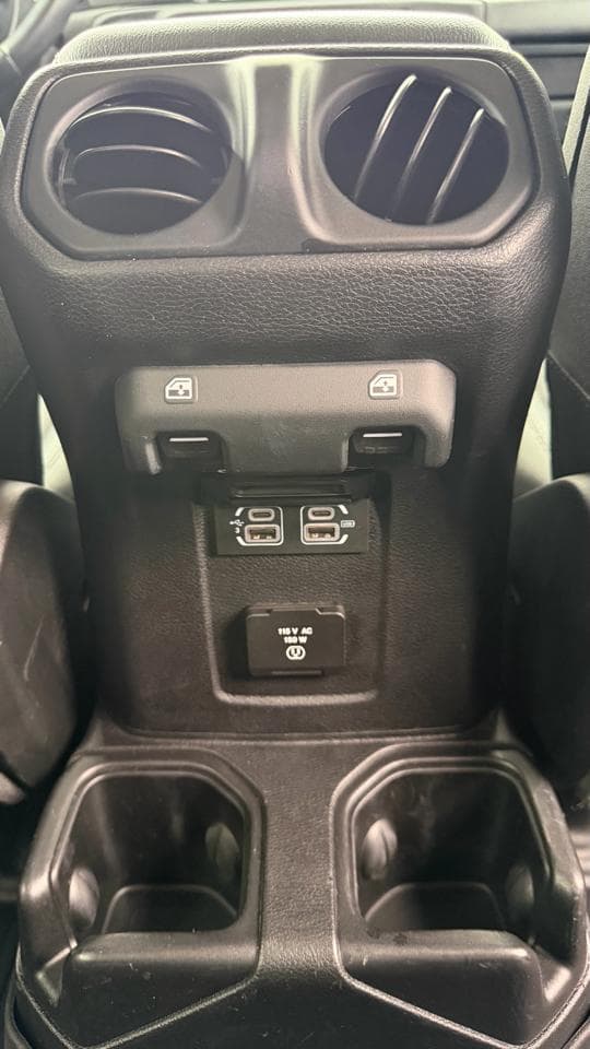 2018 Jeep Wrangler - Image 22