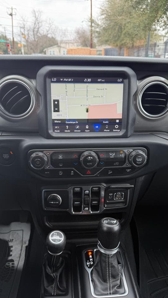 2018 Jeep Wrangler - Image 35