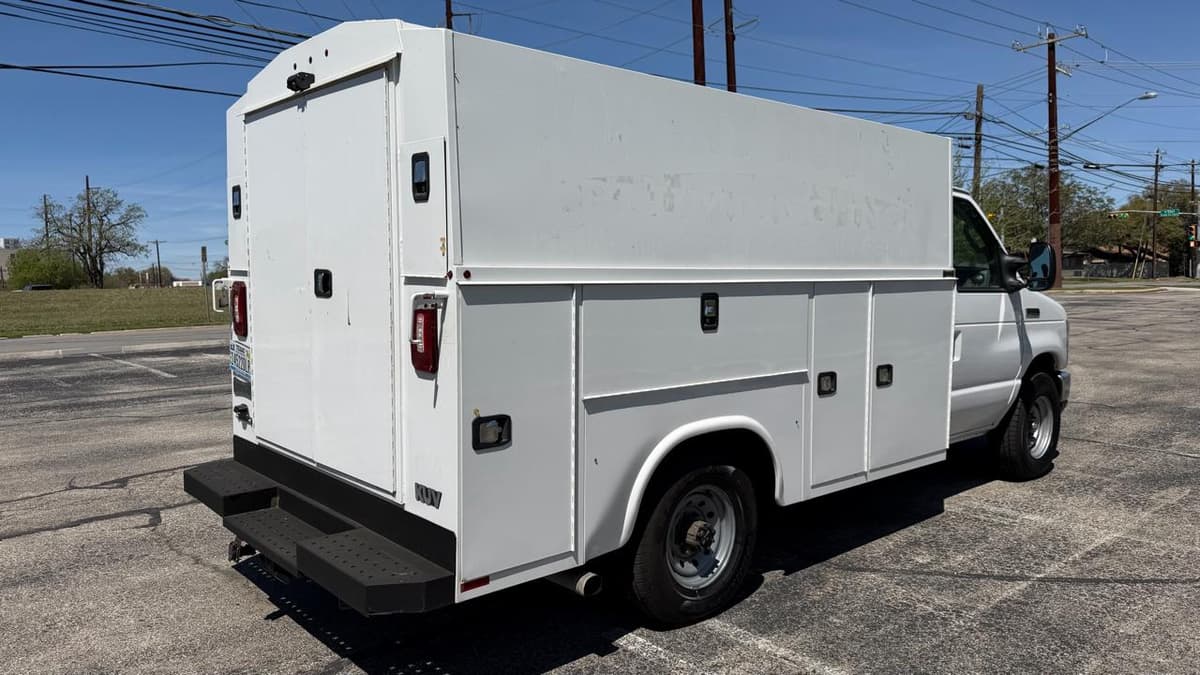 2021 FORD E-Series - Image 5