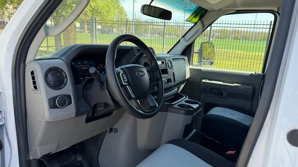 2021 FORD E-Series - Image 9