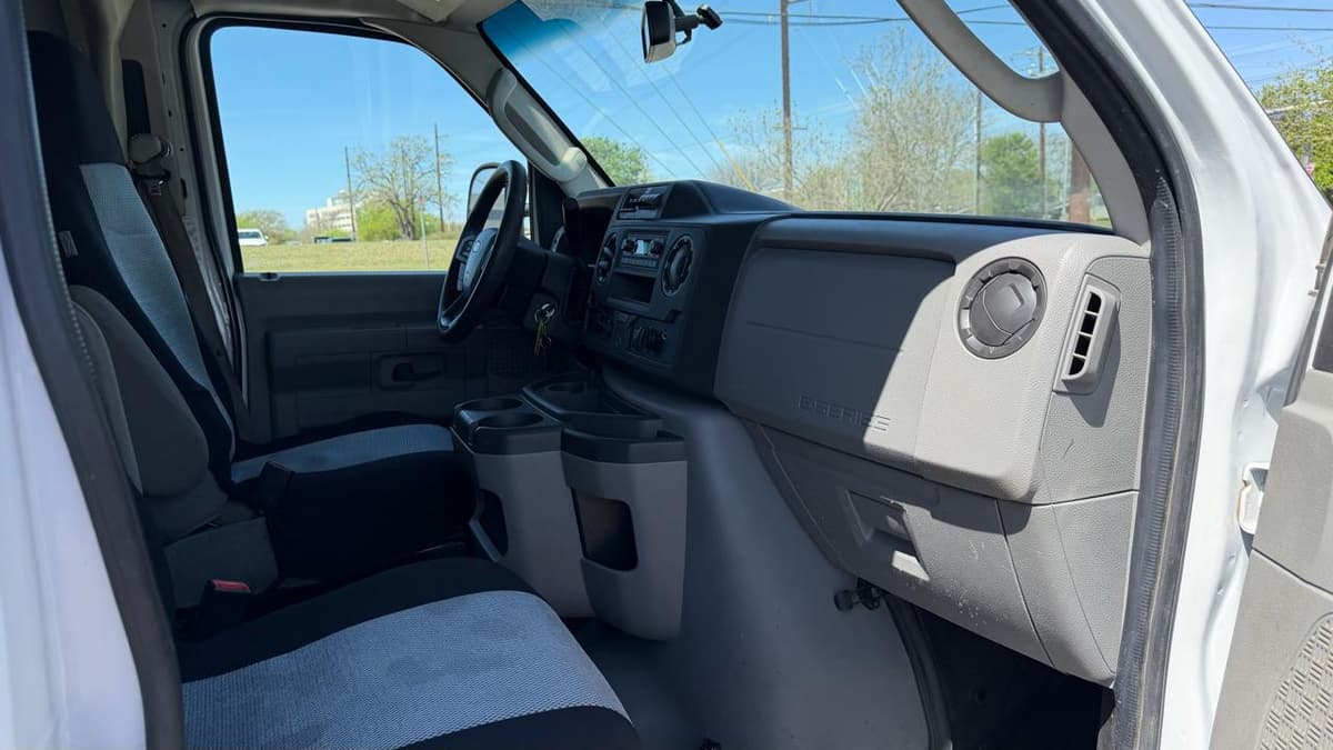 2021 FORD E-Series - Image 12
