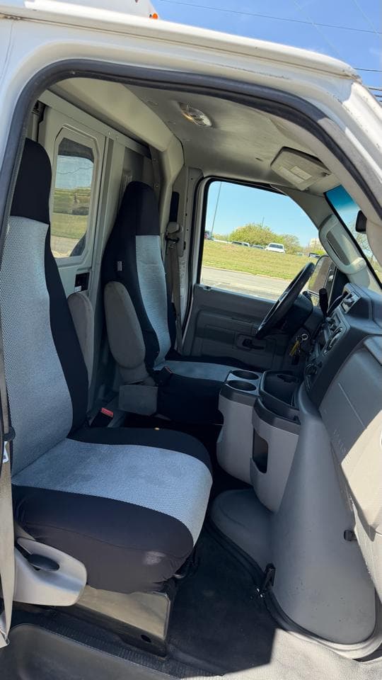 2021 FORD E-Series - Image 13