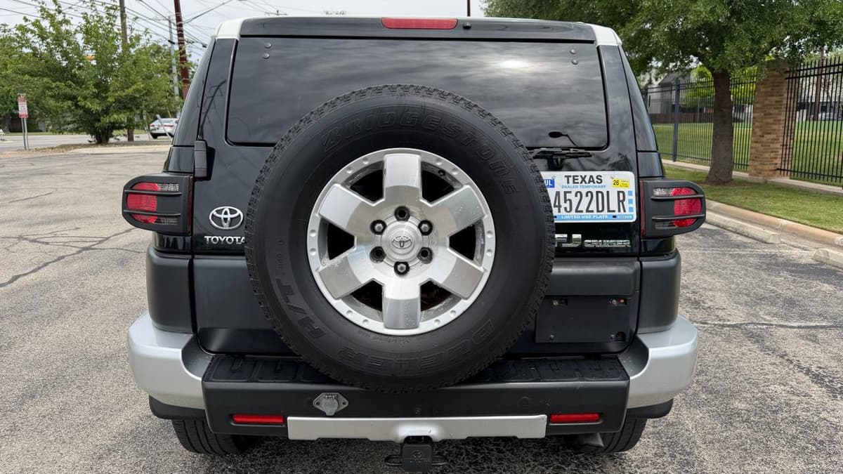 2007 TOYOTA FJ - Image 5