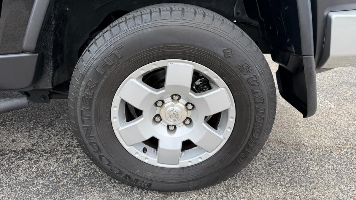 2007 TOYOTA FJ - Image 35