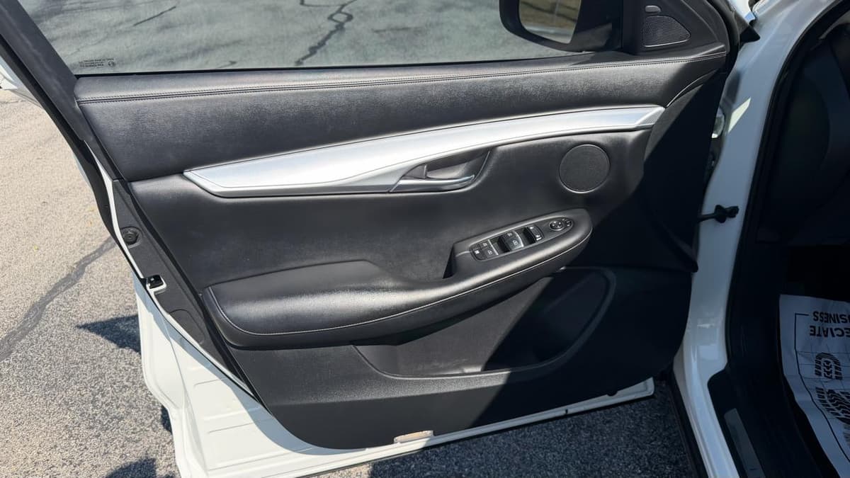 2020 Infiniti QX50 - Image 8