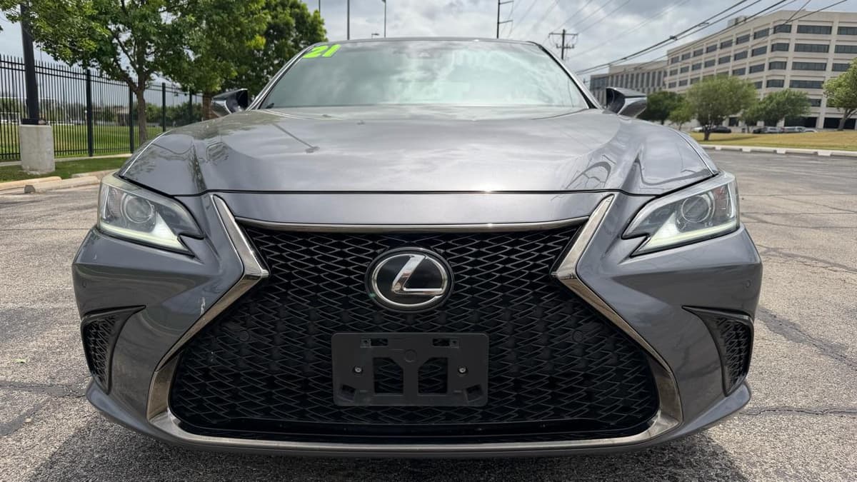 2021 LEXUS ES - Image 2