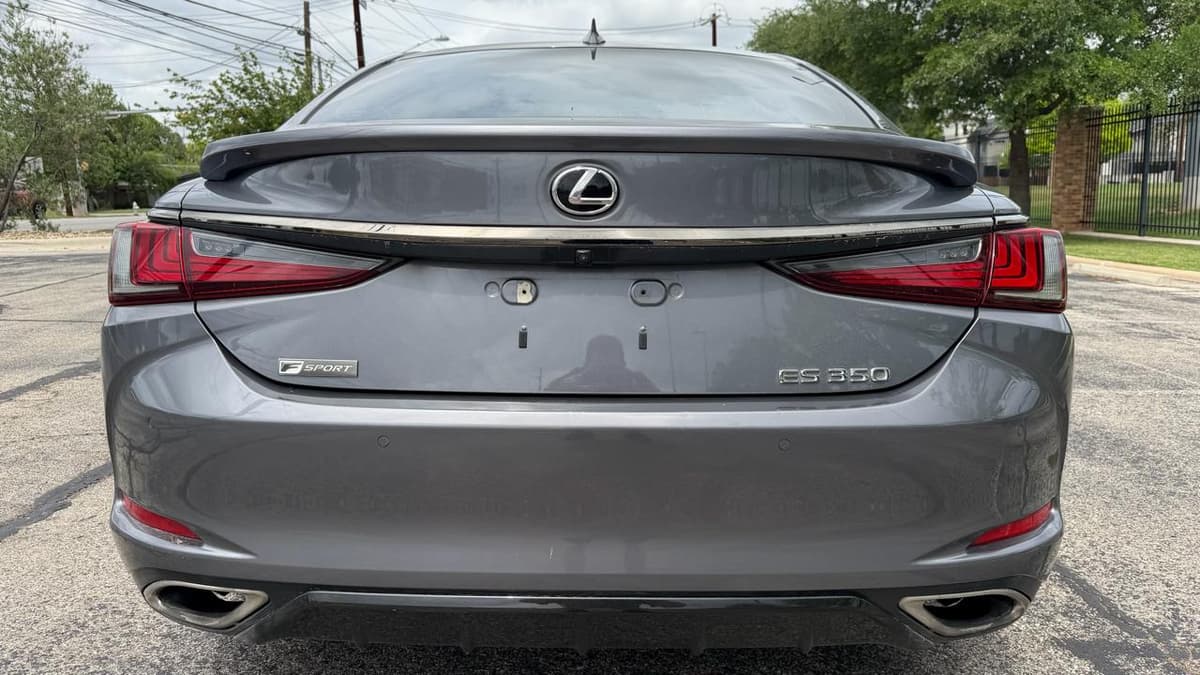 2021 LEXUS ES - Image 5
