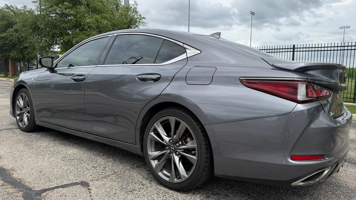 2021 LEXUS ES - Image 6