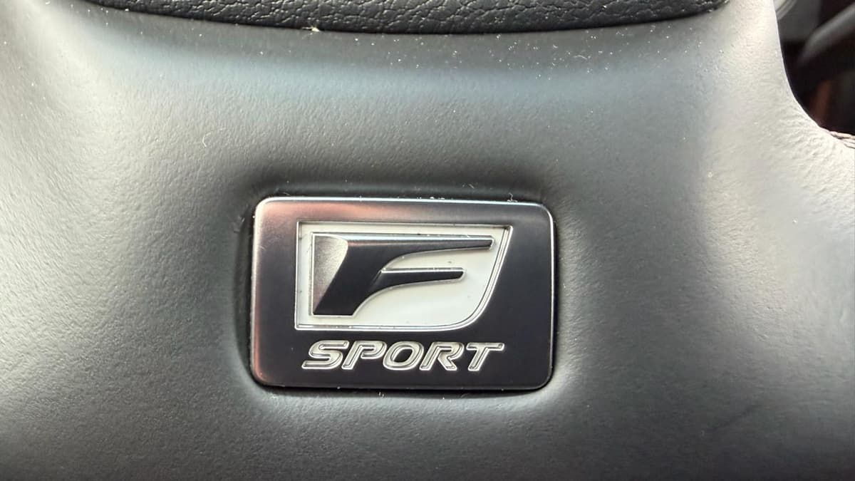 2021 LEXUS ES - Image 36