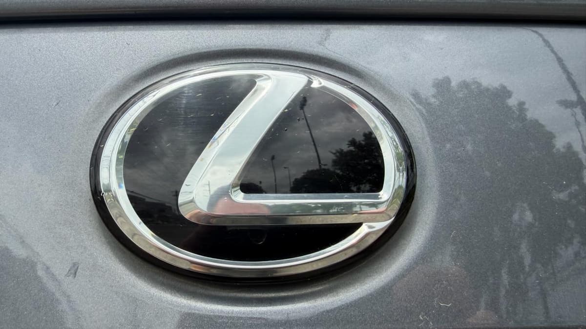 2021 LEXUS ES - Image 41