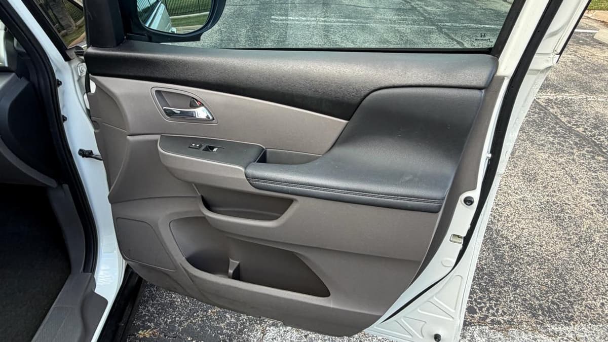 2016 HONDA Odyssey - Image 11