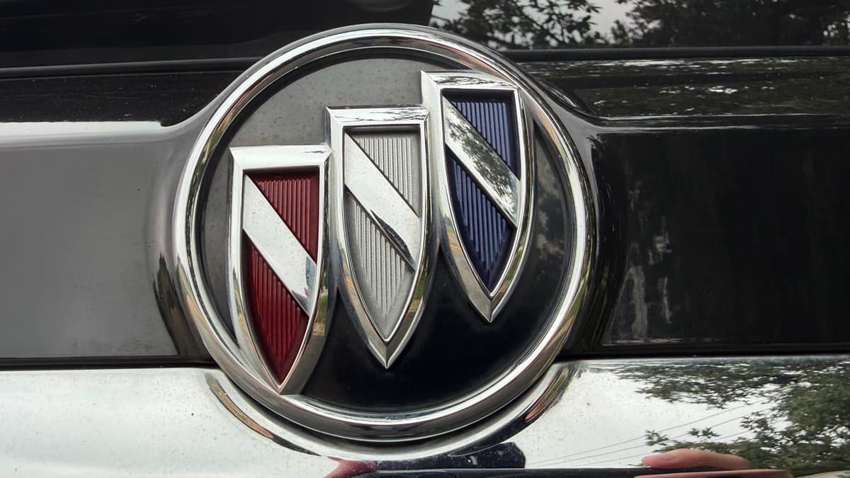 2022 BUICK Encore - Image 32