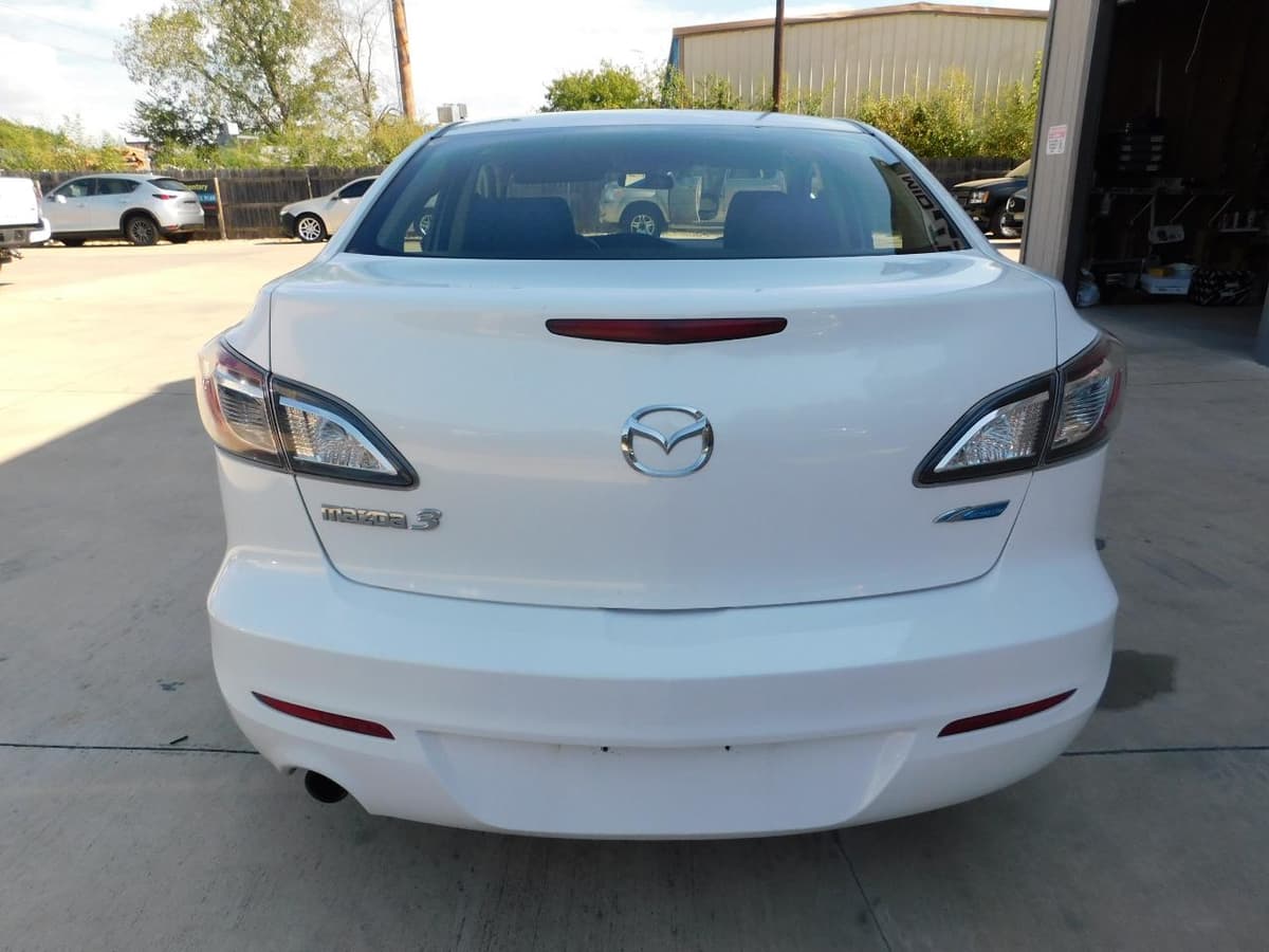 2012 Mazda Mazda3 - Image 5