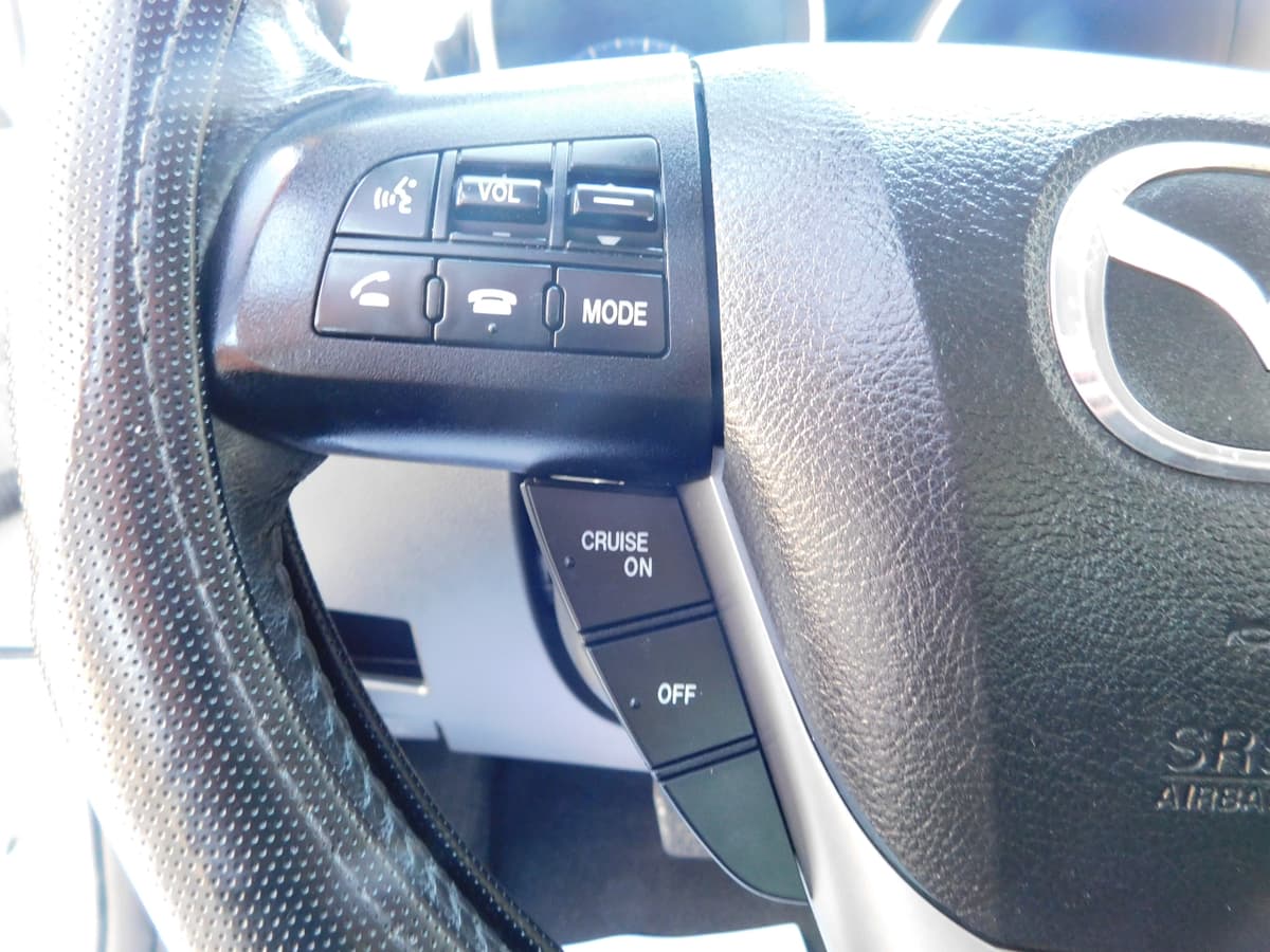 2012 Mazda Mazda3 - Image 8