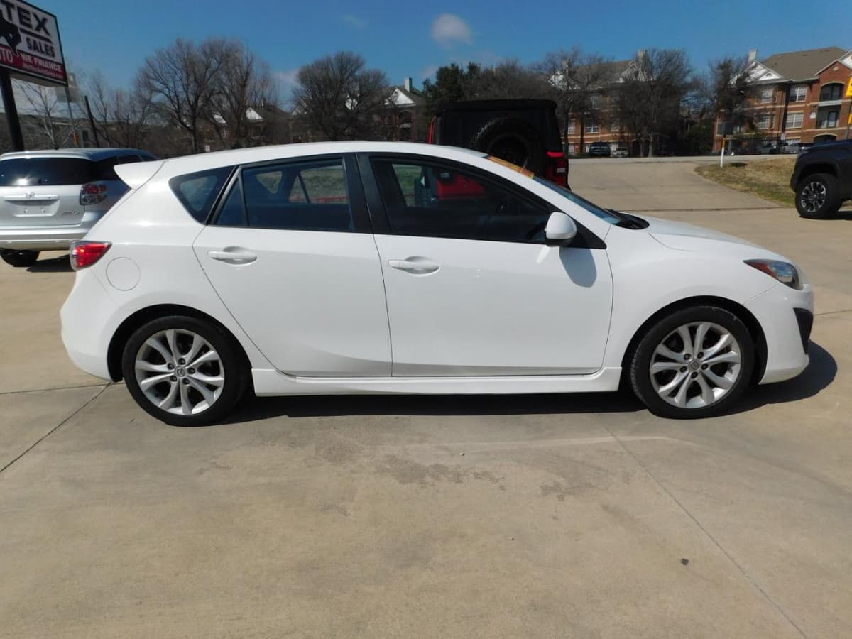 2011 Mazda Mazda3 - Image 3