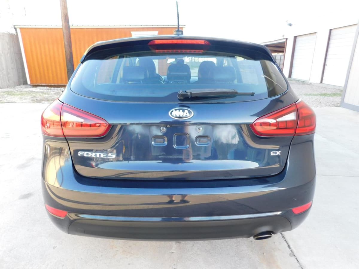 2017 Kia Forte5 - Image 5