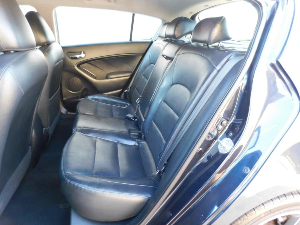 2017 Kia Forte5 - Image 19