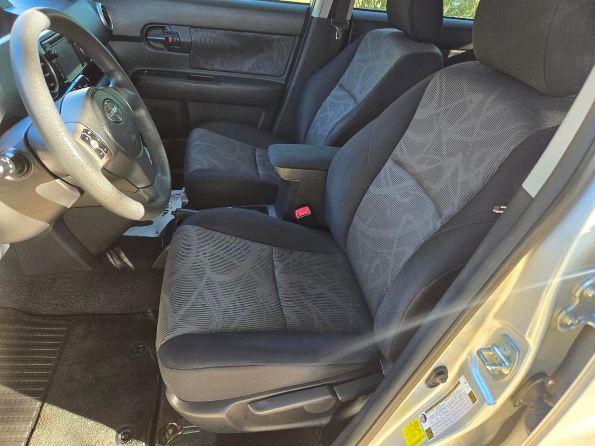 2015 SCION xB - Image 10