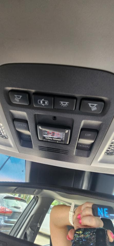 2018 TOYOTA Camry - Image 18