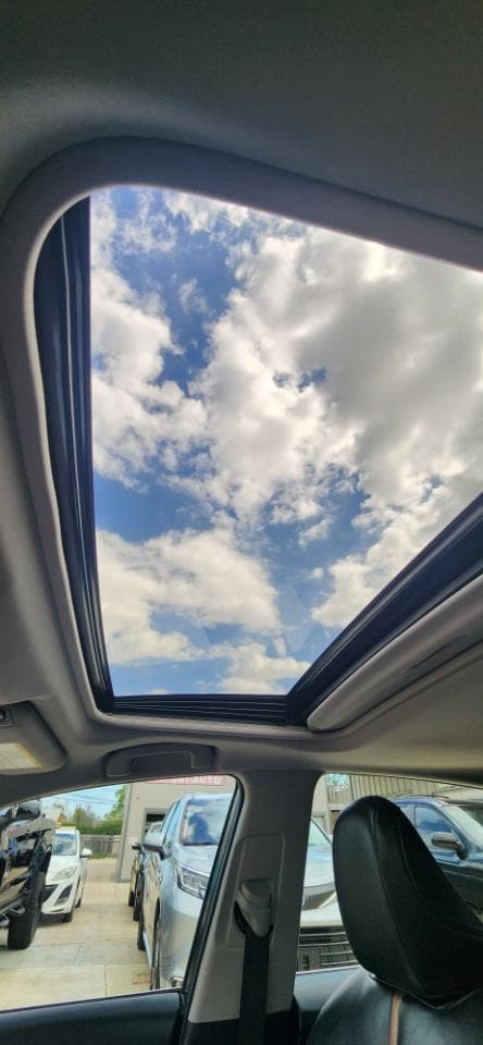 2018 TOYOTA Camry - Image 19