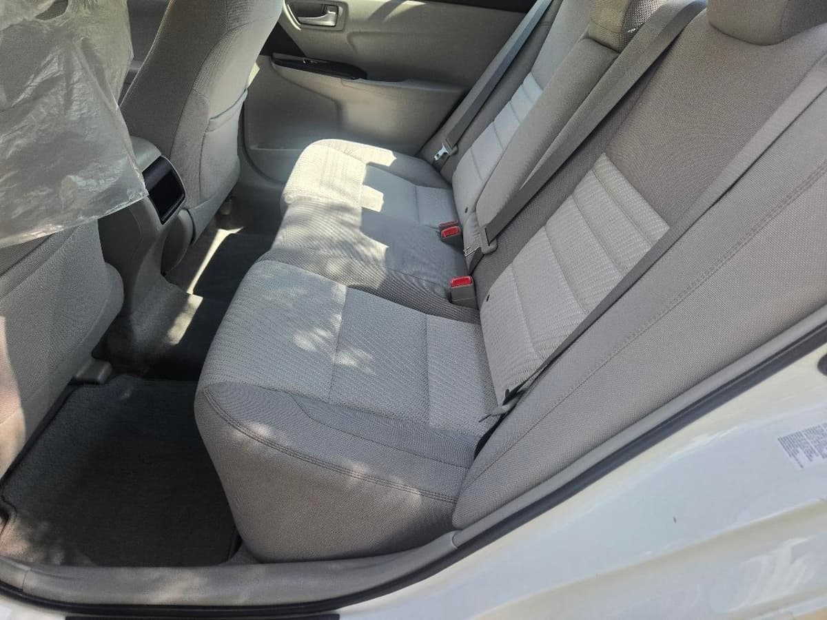 2017 TOYOTA Camry - Image 11