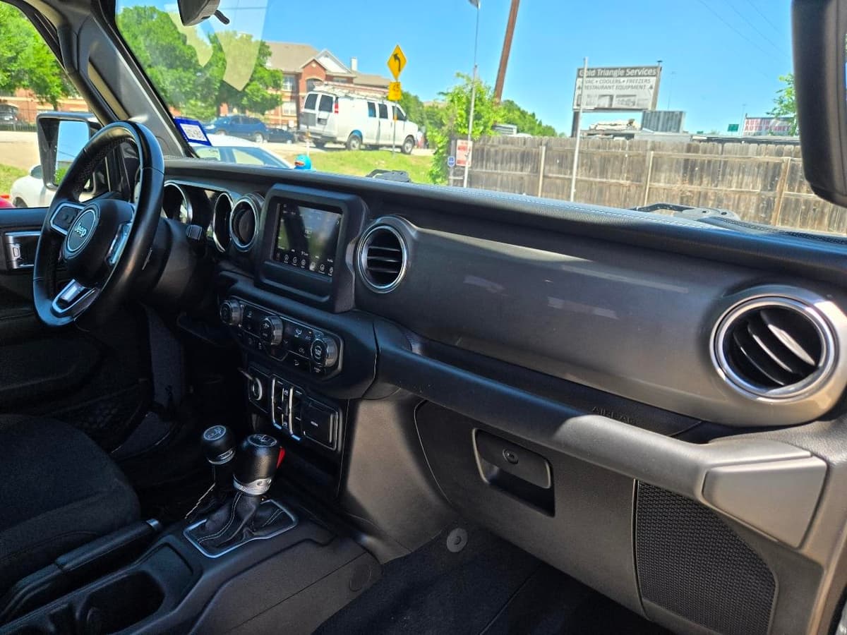 2018 JEEP Wrangler - Image 12