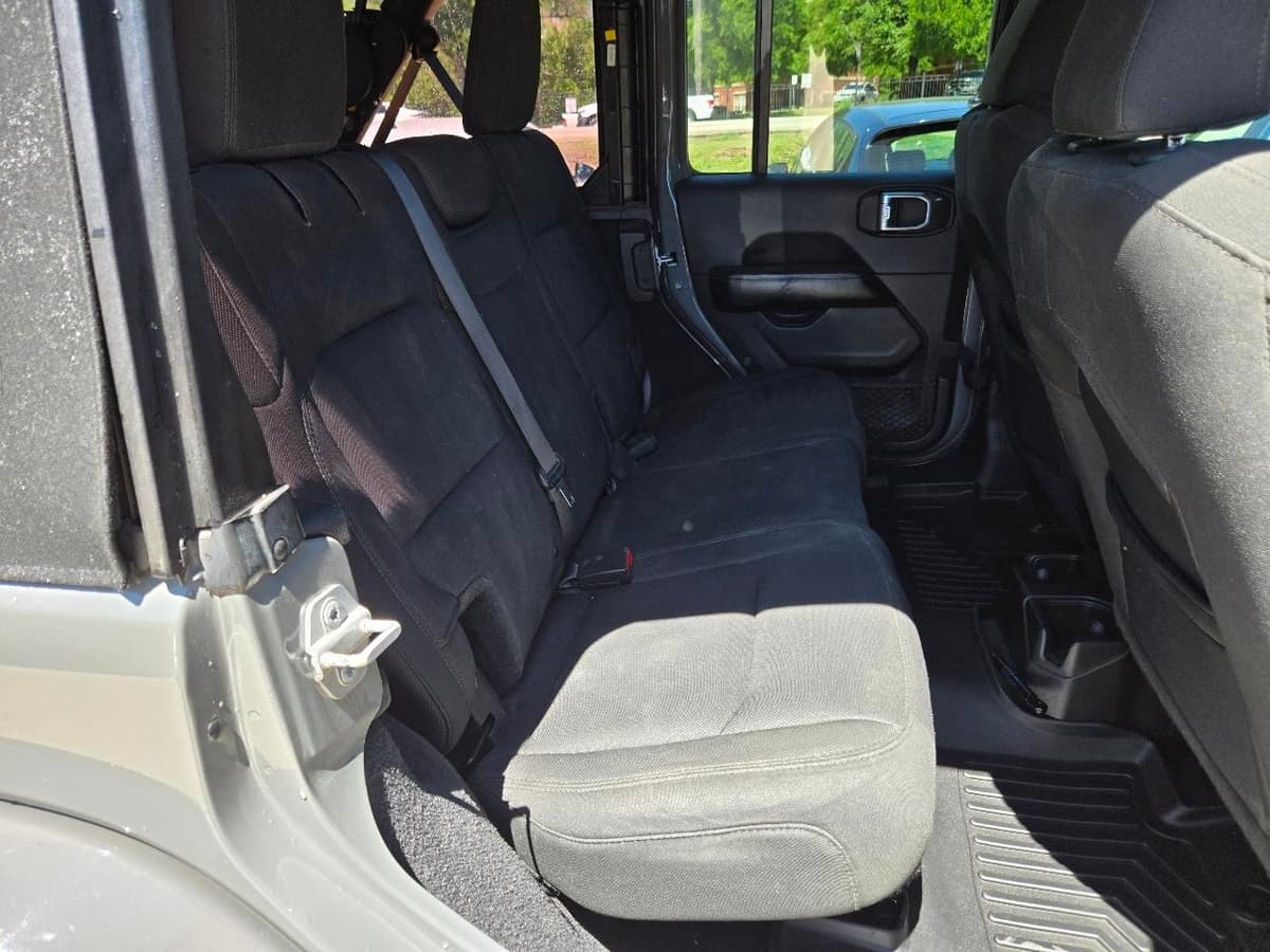 2018 JEEP Wrangler - Image 15