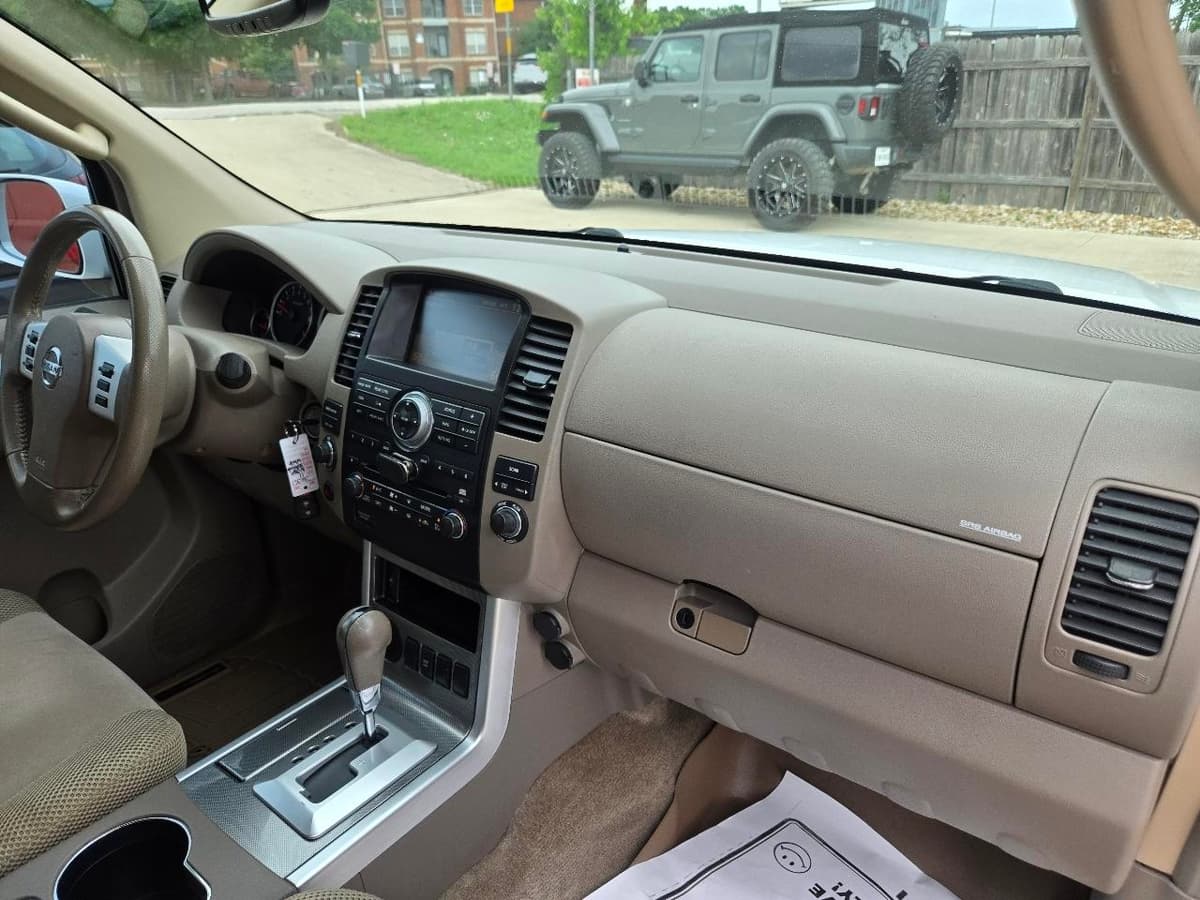 2011 NISSAN Pathfinder - Image 17