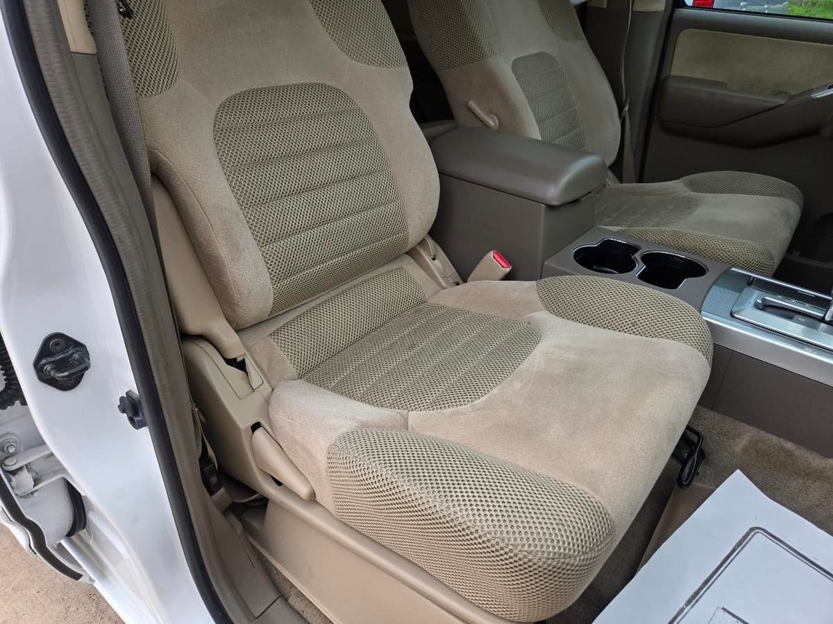 2011 NISSAN Pathfinder - Image 13