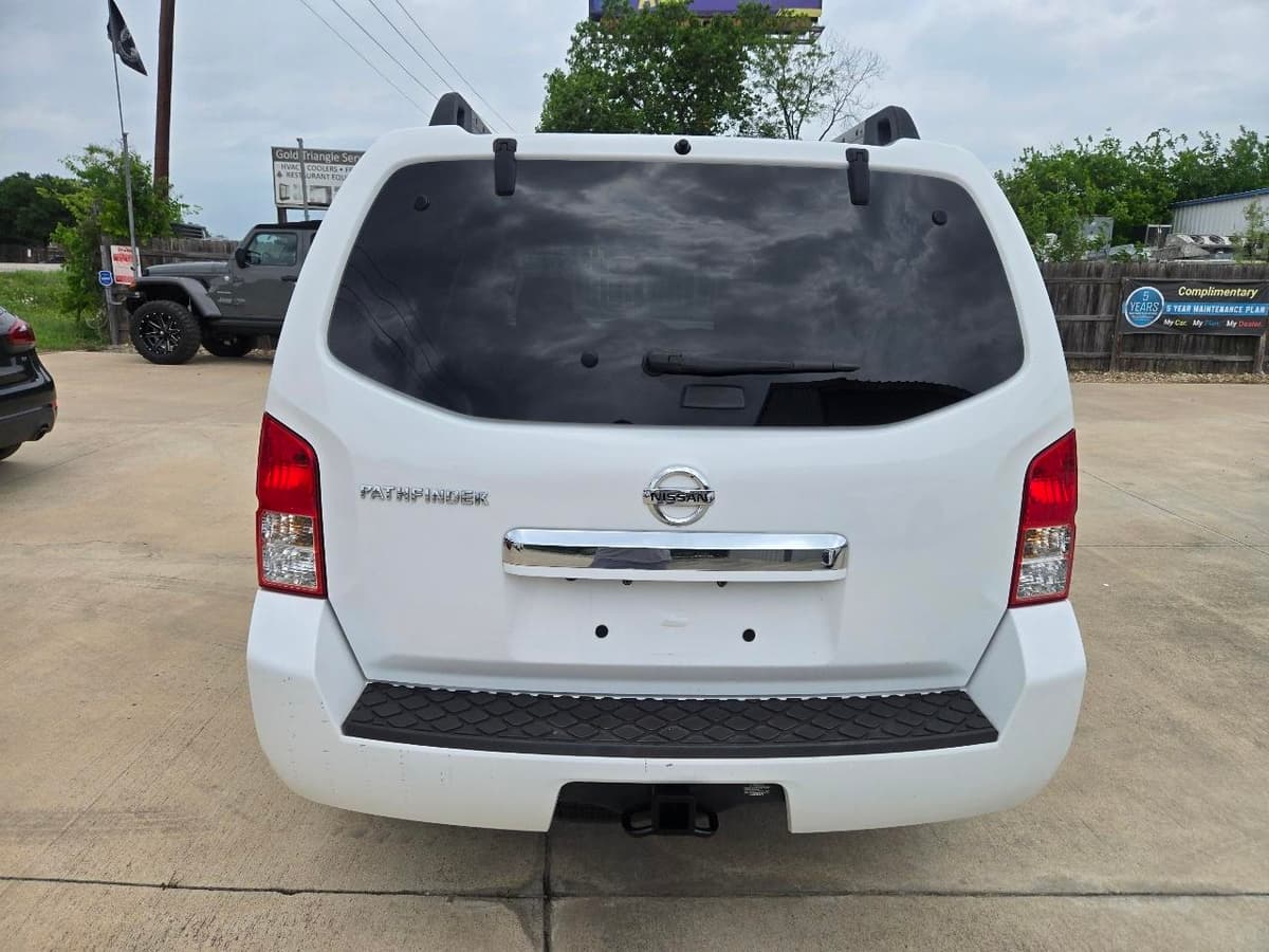 2011 NISSAN Pathfinder - Image 5