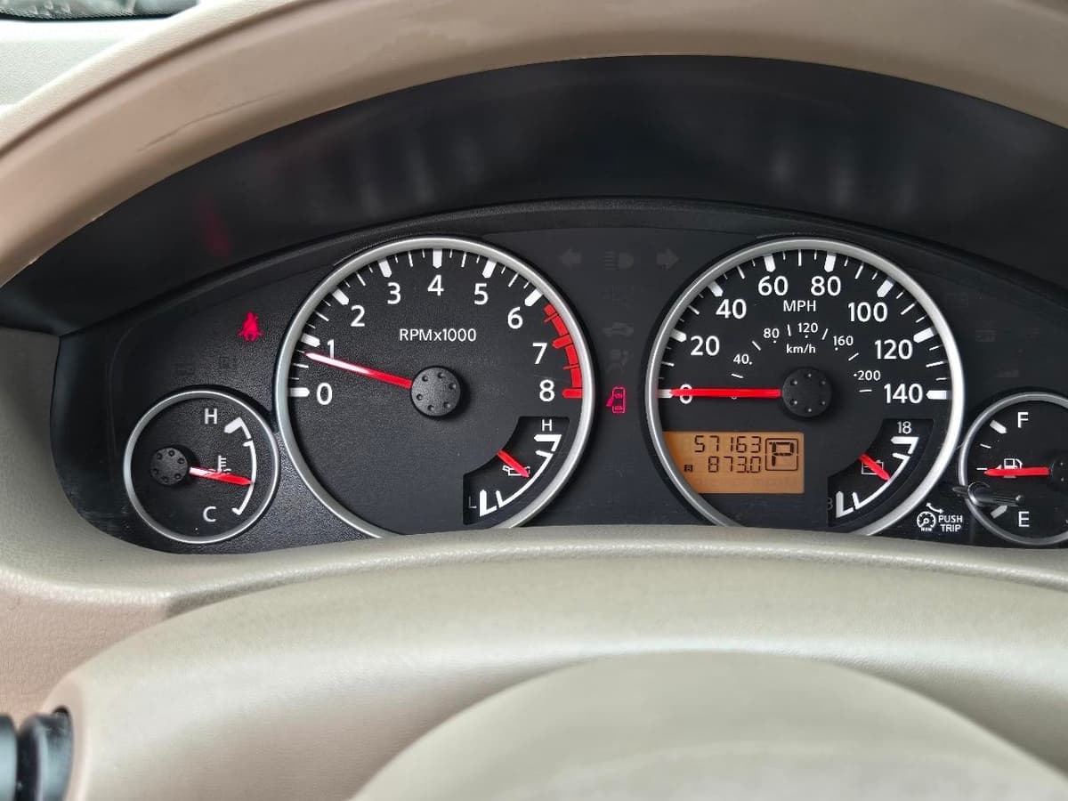 2011 NISSAN Pathfinder - Image 8