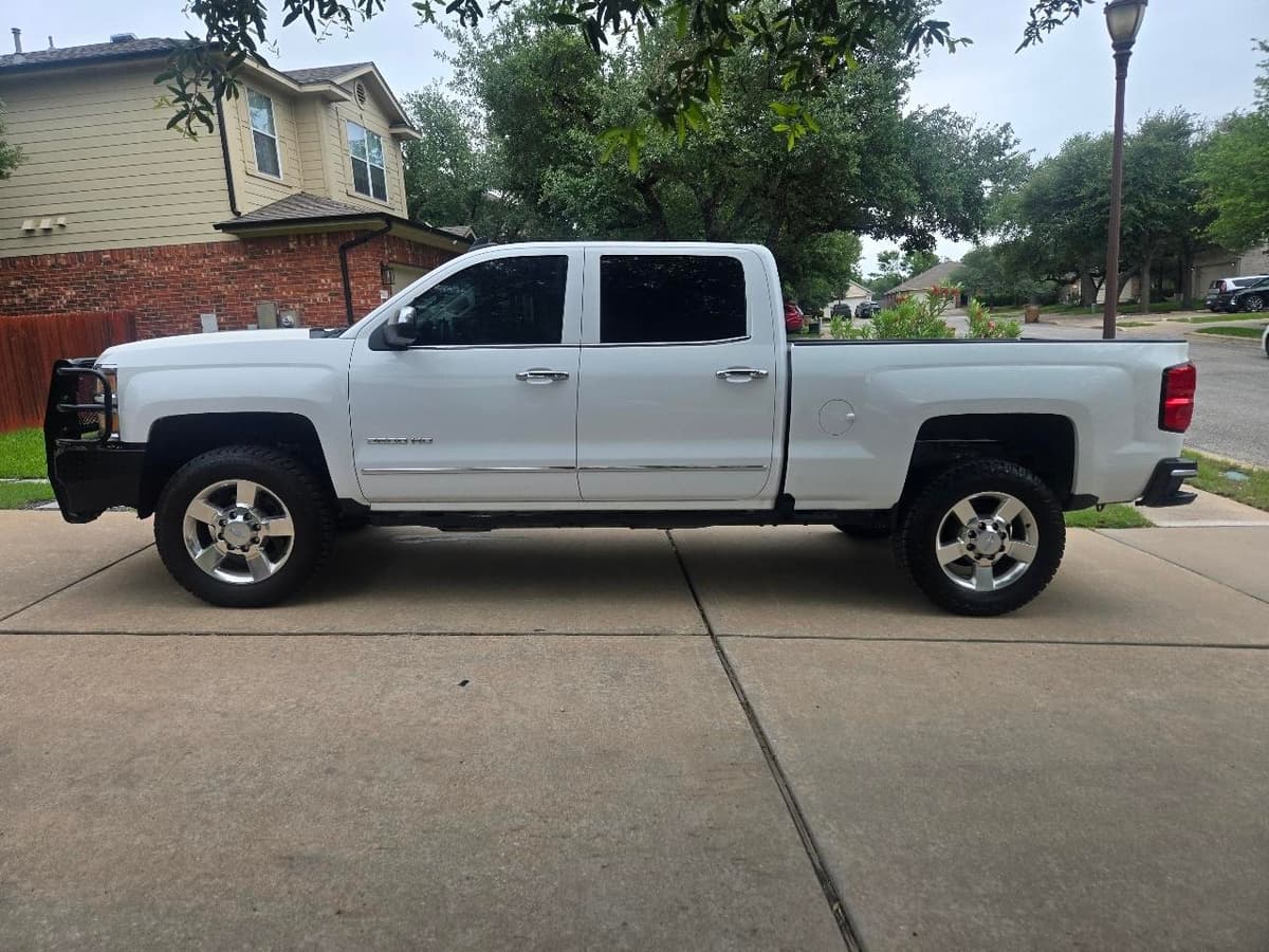 2016 CHEVROLET Silverado - Image 3